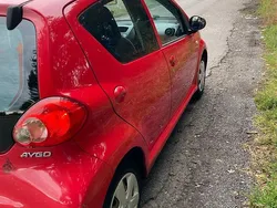 Rot Gebraucht 2005 Toyota Aygo Kleinwagen | 2.300 € (Teuer)