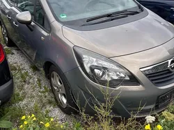 Grau Gebraucht 2011 Opel Meriva Van / Kleinbus | 5.499 € (Fairer Preis)