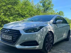 Weiß Gebraucht 2015 Hyundai i40 Comfort Limousine | 8.200 € (Teuer)