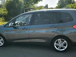 Grau Gebraucht 2016 BMW 220 Gran Tourer Van / Kleinbus | 13.100 € (Fairer Preis)