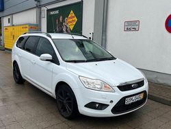 Weiß Gebraucht 2009 Ford Focus Kombi | 2.800 € (Fairer Preis)