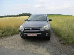 Grau Gebraucht 2010 Toyota RAV4 Executive SUV | 6.800 € (Guter Preis)