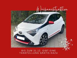 Weiß Gebraucht 2020 Toyota Aygo Team Kleinwagen | 13.000 € (Fairer Preis)