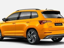 Phoenixorange metallic Neu 2025 Skoda Karoq SportLine SUV | 38.350 € (Etwas zu teuer)