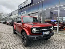 Hot pepper red (metallic) Gebraucht 2023 Ford Bronco SUV | 64.980 € (Etwas zu teuer)