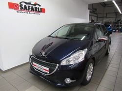 Blau Gebraucht 2013 Peugeot 208 Style Kleinwagen | 6.880 € (Fairer Preis)