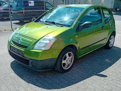 Grün Gebraucht 2003 Citroën C2 Kleinwagen | 450 €