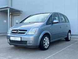 Grau Gebraucht 2005 Opel Meriva Van / Kleinbus | 2.990 € (Fairer Preis)