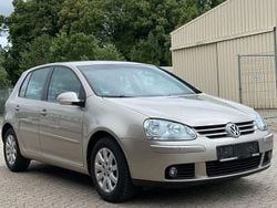 Gold Gebraucht 2005 VW Golf V Comfortline Limousine | 7.990 €