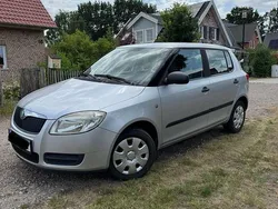 Silber Gebraucht 2010 Skoda Fabia Cool Edition Kleinwagen | 1.400 € (Guter Preis)
