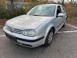 Grau Gebraucht 2000 VW Golf IV Limousine | 1.800 € (Guter Preis)