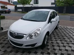 Weiß Gebraucht 2009 Opel Corsa Kleinwagen | 1.600 € (Guter Preis)