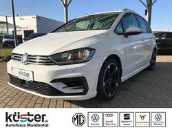 Weiß Gebraucht 2017 VW Golf VII R-line Limousine | 18.890 € (Teuer)
