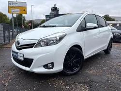 Weiß Gebraucht 2014 Toyota Yaris Limousine | 5.999 € (Superpreis)