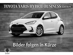 Weiß Gebraucht 2022 Toyota Yaris Hybrid Business Edition Limousine | 18.490 € (Fairer Preis)