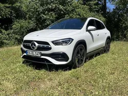 Weiß Gebraucht 2020 Mercedes GLA200 SUV | 24.000 € (Superpreis)