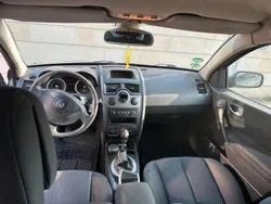 Grau Gebraucht 2005 Renault Mégane II Kombi | 1.200 € (Fairer Preis)