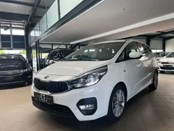 Weiß Gebraucht 2018 Kia Carens 2 Van / Kleinbus | 15.990 € (Fairer Preis)
