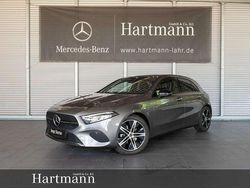 Mountaingrau Gebraucht 2024 Mercedes A200 Progressive Kleinwagen | 29.850 € (Fairer Preis)