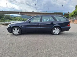 Blau Gebraucht 2002 Mercedes C240 Classic Kombi | 1.500 € (Fairer Preis)
