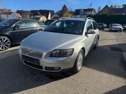 Silber Gebraucht 2006 Volvo V50 Momentum Kombi | 1.950 € (Guter Preis)