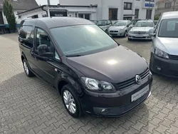Blackberry metallic Gebraucht 2015 VW Caddy Team Van / Kleinbus | 15.790 € (Etwas zu teuer)