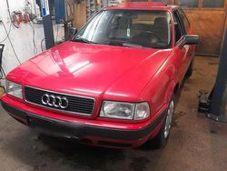 Rot Gebraucht 1992 Audi 80 Limousine | 1.700 €