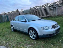 Silber Gebraucht 2001 Audi A4 Limousine | 3.500 € (Teuer)