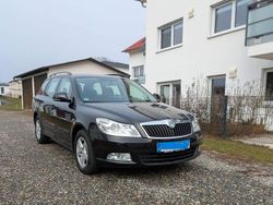 Schwarz Gebraucht 2012 Skoda Octavia Ambiente Kombi | 5.350 € (Guter Preis)