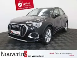 Mythosschwarz (black), metallic Gebraucht 2024 Audi Q3 Advanced SUV | 46.950 € (Etwas zu teuer)