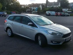 Silber Gebraucht 2017 Ford Focus Business Edition Kombi | 9.200 € (Fairer Preis)