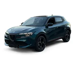 Blau Gebraucht 2024 Alfa Romeo Junior Edizione Speciale SUV | 36.725 € (Teuer)