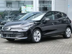 Grenadillschwarz meta... Neu 2024 VW Golf VIII Life Limousine | 29.690 € (Superpreis)