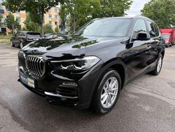 Schwarz ii/bonnet fluid black Gebraucht 2021 BMW X5 Sport Line SUV | 44.900 € (Superpreis)