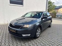 Grau Gebraucht 2016 Skoda Rapid Ambition Kombi | 8.780 € (Fairer Preis)