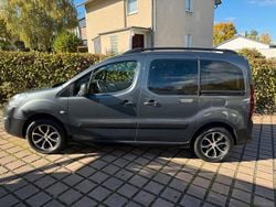 Grau Gebraucht 2018 Peugeot Partner Tepee Van / Kleinbus | 10.500 € (Fairer Preis)