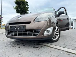 Braun Gebraucht 2012 Renault Scénic III Luxe Van / Kleinbus | 3.299 € (Superpreis)