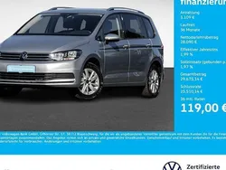 Oyster silver metallic Gebraucht 2024 VW Touran Comfortline Van / Kleinbus | 30.985 € (Guter Preis)