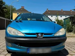 Blau Gebraucht 2003 Peugeot 206 Kleinwagen | 2.000 €