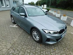 Grau Gebraucht 2023 BMW 318 Kombi | 33.500 € (Etwas zu teuer)