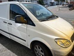 Weiß Gebraucht 2007 Mercedes Vito Van / Kleinbus | 3.100 €
