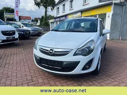 Weiß Gebraucht 2011 Opel Corsa Innovation Limousine | 4.900 € (Fairer Preis)