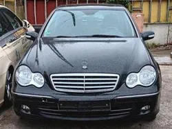 Schwarz Gebraucht 2006 Mercedes C280 Limousine | 3.800 € (Etwas zu teuer)