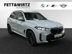 Brooklyn grau metallic Gebraucht 2024 BMW X5 M Sport SUV | 81.800 € (Superpreis)