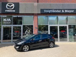 Schwarz Gebraucht 2015 Hyundai i30 YES! Limousine | 10.985 € (Fairer Preis)