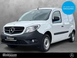 Weiß Gebraucht 2021 Mercedes Citan 111 Van / Kleinbus | 13.990 € (Fairer Preis)
