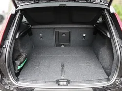 Schwarz Gebraucht 2024 Volvo EX40 Plus SUV | 49.640 € (Fairer Preis)