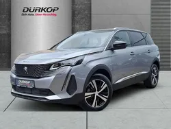Grau Gebraucht 2024 Peugeot 5008 GT Van / Kleinbus | 31.880 € (Fairer Preis)