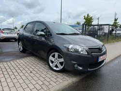 Grau Gebraucht 2010 Toyota Auris Club Kleinwagen | 5.499 € (Fairer Preis)