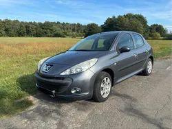 Grau Gebraucht 2010 Peugeot 206+ Kleinwagen | 3.600 € (Teuer)